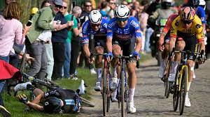 van der Poel gewinnt solo